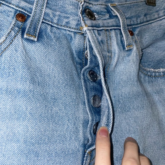 Levi's 501 Originals Light Blue Women's Straight Leg Jeans - Picture 4 of 7
